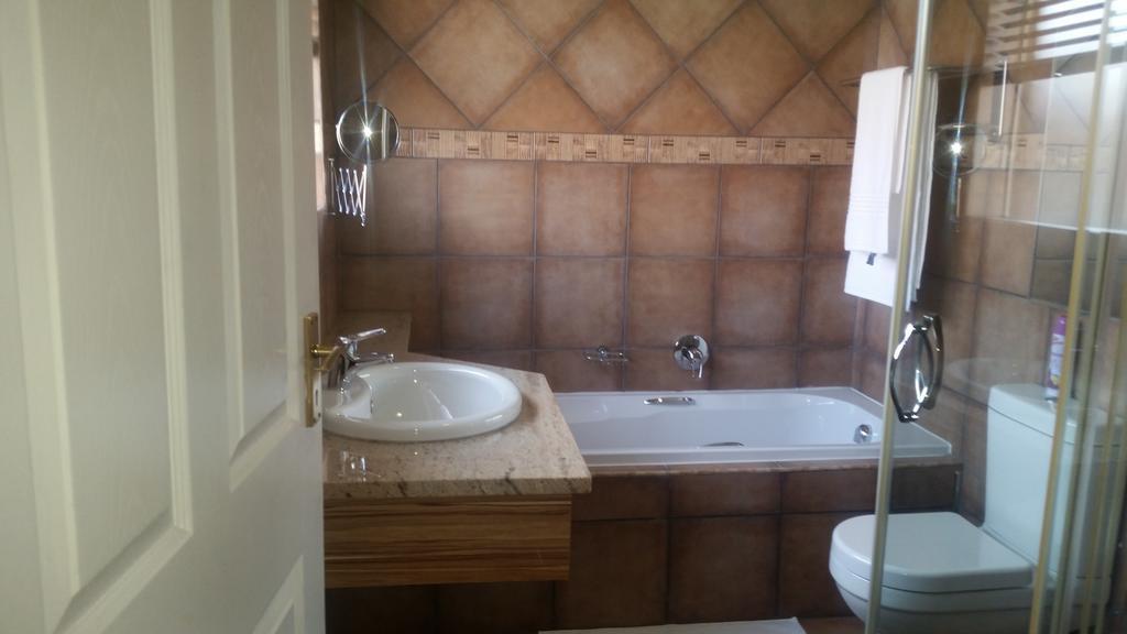 African Phoenix Guest Lodge Johannesburg Exteriér fotografie